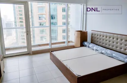 Apartment - Studio - 1 Bathroom for sale in Burj Al Nujoom - Downtown Dubai - Dubai