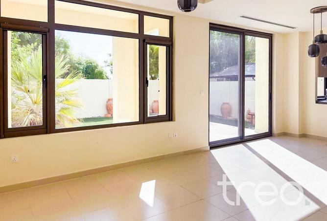 104242290 - Property Image 3