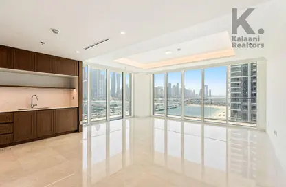Apartment - 3 Bedrooms - 3 Bathrooms for rent in Palace Beach Residence Tower 1 - Palace Beach Residence - EMAAR Beachfront - Dubai Harbour - Dubai