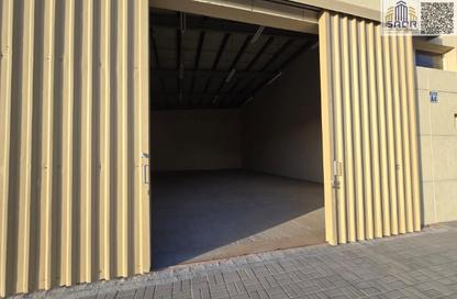 Warehouse - Studio - 2 Bathrooms for rent in Umm Dir - Umm Al Quwain