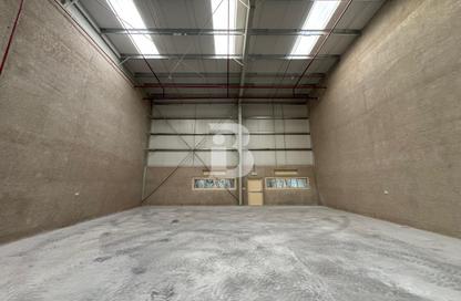 Warehouse - Studio for rent in Al Quoz Industrial Area - Al Quoz - Dubai