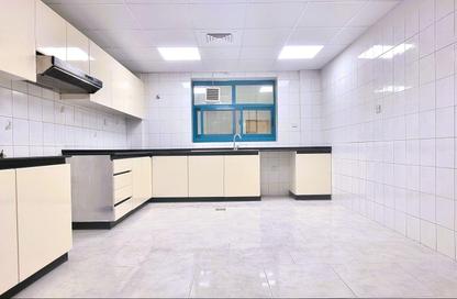 Apartment - 3 Bedrooms - 4 Bathrooms for rent in Umm Hurair - Bur Dubai - Dubai