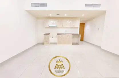 شقة - 1 حمام للايجار في برج الندى - النهدة - الشارقة