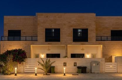 Villa - 5 - 5 for rent in Nad Al Sheba Gardens 1 - Nad Al Sheba Gardens - Nad Al Sheba 1 - Nad Al Sheba - Dubai