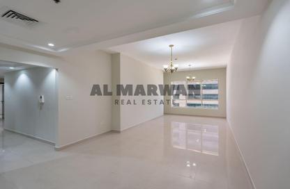 Apartment - 3 Bedrooms - 4 Bathrooms for rent in Robot Park Tower - Al Khan - Sharjah