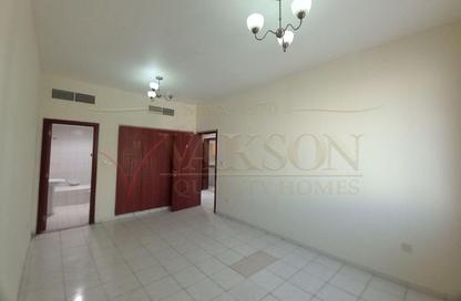 Apartment - 1 Bedroom - 2 Bathrooms for rent in Building Y16 - England Cluster - International City - Dubai