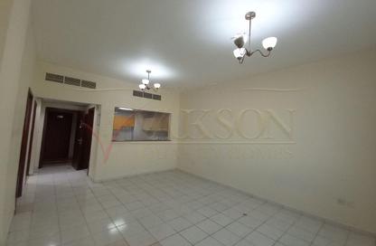 Apartment - 1 Bedroom - 2 Bathrooms for rent in Building Y16 - England Cluster - International City - Dubai