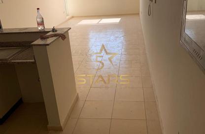 Apartment - 1 Bedroom - 2 Bathrooms for rent in Mazaya 25 - Queue Point - Liwan - Dubai Land - Dubai
