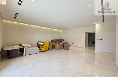 Villa - 5 Bedrooms - 7 Bathrooms for rent in Nad Al Sheba 4 - Nad Al Sheba - Dubai Villa - 5 Bedrooms - 7 Bathrooms for rent in Nad Al Sheba 4 - Nad Al Sheba - Dubai