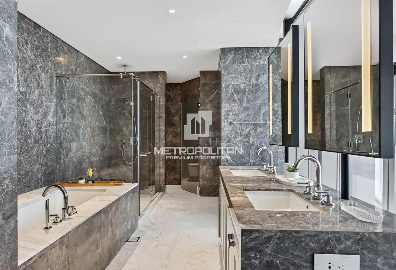 Large Penthouse | 360 Views | Ready to Move photo 9