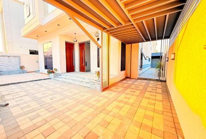 102840320 - Property Image 3