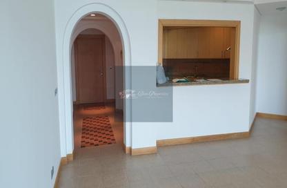 Apartment - 2 Bedrooms - 4 Bathrooms for rent in Al Dabas - Shoreline Apartments - Palm Jumeirah - Dubai