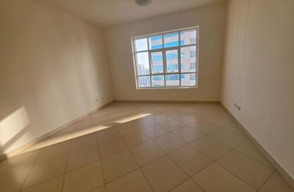 Apartment - 1 Bedroom - 2 Bathrooms for sale in Al Khan Corniche - Al Khan - Sharjah
