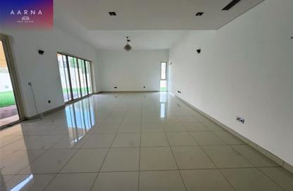 Villa - 4 - 4 for rent in Veneto - Dubai Waterfront - Dubai
