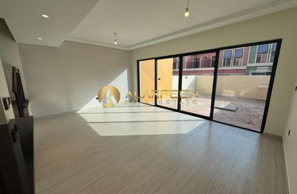 Townhouse - 3 - 3 for rent in Portofino - Damac Lagoons - Dubai