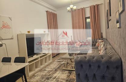 شقة - 2 غرف نوم - 2 حمامات للايجار في برج منازل 5 - شارع التعاون - التعاون - الشارقة