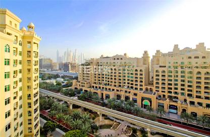 Apartment - 2 Bedrooms - 3 Bathrooms for rent in Al Hallawi - Shoreline Apartments - Palm Jumeirah - Dubai