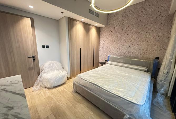 STYLISH FULLY FURNISHED | BRAND NEW | BRIGHT photo 3
