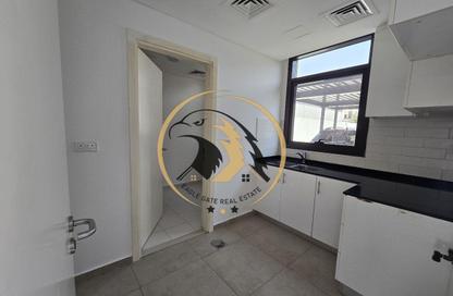 Townhouse - 2 - 4 for rent in Nasma Residence - Al Tai - Sharjah