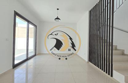 Townhouse - 2 - 4 for rent in Nasma Residence - Al Tai - Sharjah