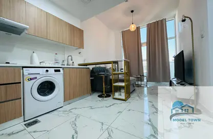 Apartment - 1 Bedroom - 1 Bathroom for rent in Oasis 1 - Oasis Residences - Masdar City - Abu Dhabi