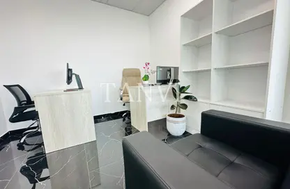 مكتب - غرفة نوم - 1 حمام للايجار في فاطمه محمد احمد بن سليمان - الرفاعة - بر دبي - دبي