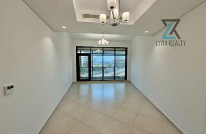Apartment - 2 - 3 for rent in Airport View Building - Al Garhoud - Dubai Apartment - 2 - 3 for rent in Airport View Building - Al Garhoud - Dubai