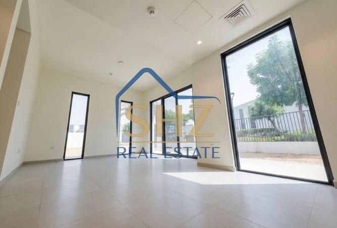 Corner | Biggest Plot | Brand New|Facing Amenities photo 2