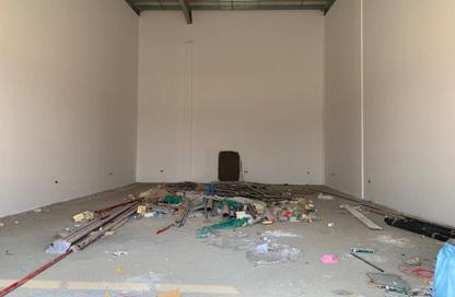 Warehouse - Studio - 1 Bathroom for rent in Umm Al Thuoob - Umm Al Quwain