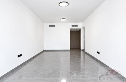 Apartment - 4 - 5 for rent in Riviera Tower - Al Majaz 3 - Al Majaz - Sharjah