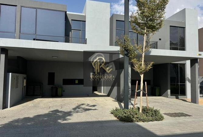 97825995 - Property Main Image