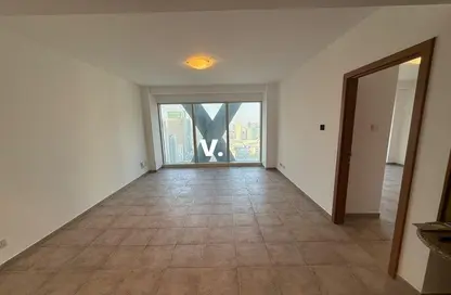Apartment - 1 Bedroom - 2 Bathrooms for rent in UP Tower - Sheikh Zayed Road - Dubai
