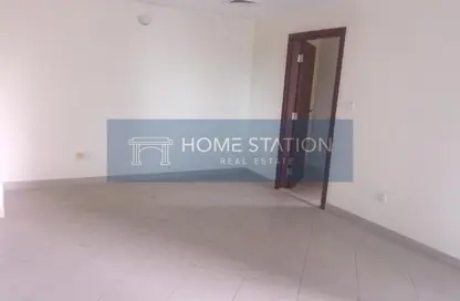 شقة - غرفة نوم - 2 حمامات للايجار في تفريعة القنال 1 - أبراج الجولف - مدينة دبي الرياضية - دبي