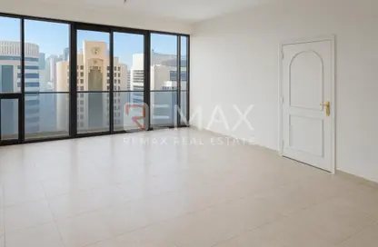 شقة - 3 غرف نوم - 4 حمامات للايجار في الزاهية - أبوظبي