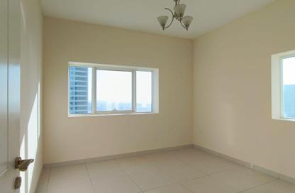 Apartment - 2 Bedrooms - 2 Bathrooms for rent in Al Khan 5 building - Al Khan - Sharjah
