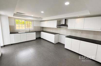 Villa - 4 Bedrooms - 4 Bathrooms for rent in Meadows 7 - Meadows - Dubai