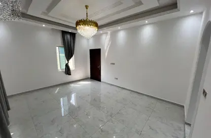 Villa - 5 Bedrooms - 5 Bathrooms for rent in Yasmeen Towers - Al Jurf 2 - Al Jurf - Ajman