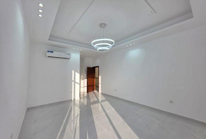 97367704 - Property Image 3