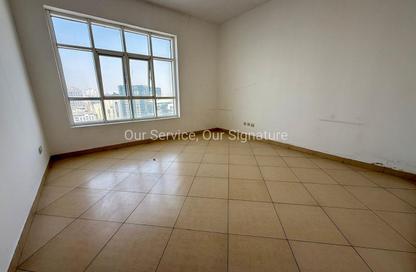 Apartment - 2 Bedrooms - 3 Bathrooms for rent in Asas Tower - Al Khan Lagoon - Al Khan - Sharjah