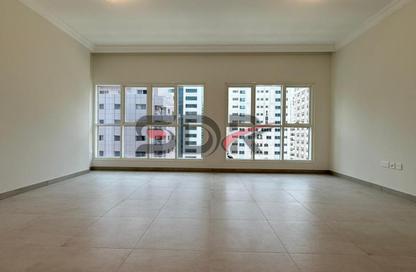 Apartment - Studio - 1 Bathroom for rent in Tourist Club Area - Abu Dhabi Apartment - Studio - 1 Bathroom for rent in Tourist Club Area - Abu Dhabi