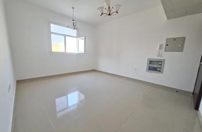 Apartment - 1 - 1 for rent in Muwailih Building - Muwaileh - Sharjah