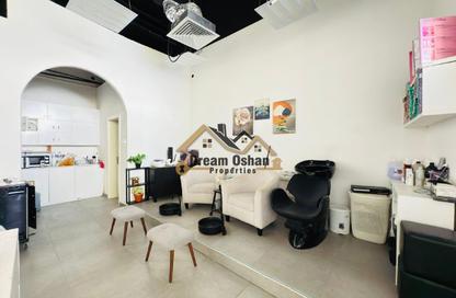 Shop - Studio - 1 Bathroom for rent in Rose Building - Al Jaddaf - Dubai