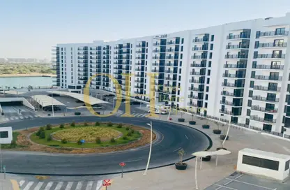 Apartment - 1 Bedroom - 2 Bathrooms for sale in Waters Edge - Yas Island - Abu Dhabi