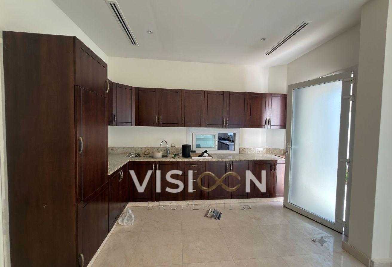 Prime location 6BR l Pool l Modern l Driver Room photo 9