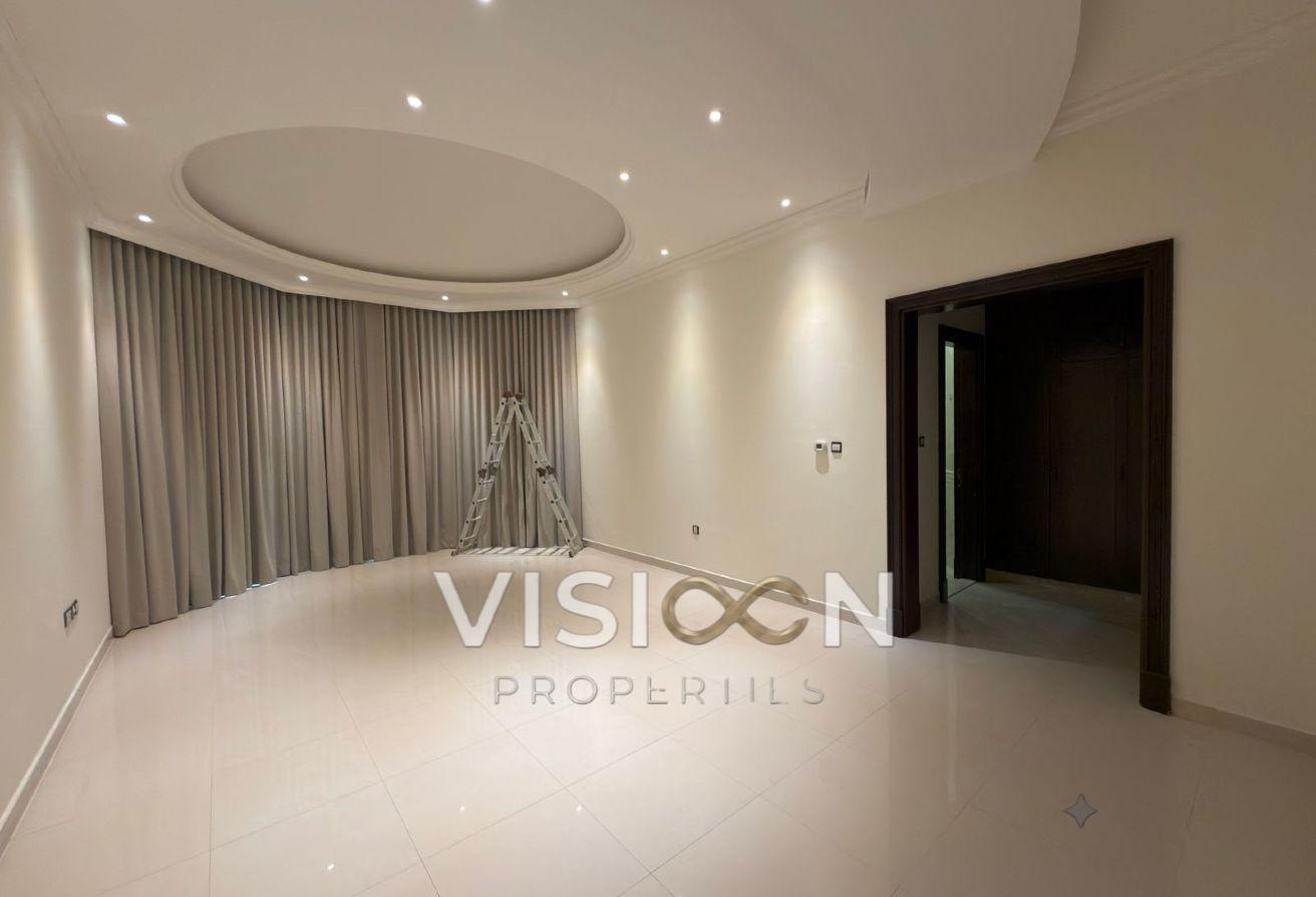 Prime location 6BR l Pool l Modern l Driver Room photo 6