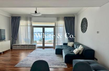 Apartment - 1 Bedroom - 2 Bathrooms for rent in Al Sultana - Shoreline Apartments - Palm Jumeirah - Dubai
