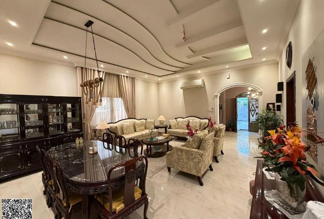 56950385 - Property Image 2