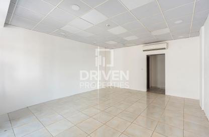 Retail - Studio - 1 Bathroom for rent in Al Warsan 1 - Al Warsan - Dubai