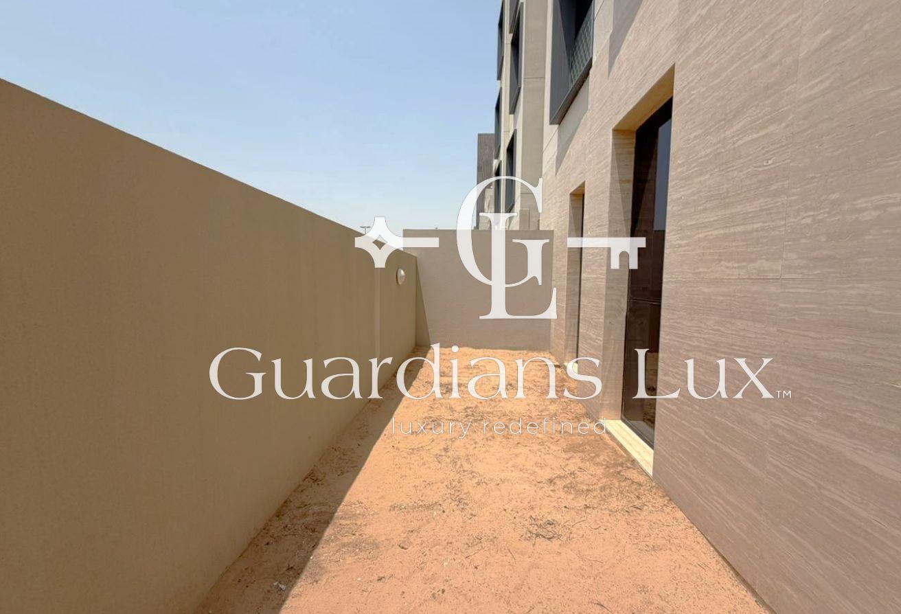 Spacious 2 BHK | Vacant | Spacious Layout photo 12