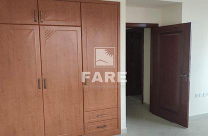 Apartment - 3 - 4 for rent in Ameer Bu Khamseen Tower - Al Majaz 3 - Al Majaz - Sharjah
